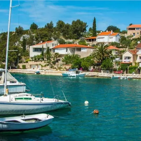 2- Floor Vacation Bobovisce , Brac Casa de Férias *