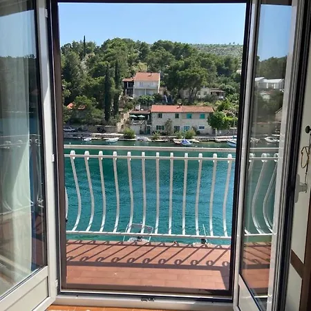 2- Floor Vacation Bobovisce , Brac Bobovisca